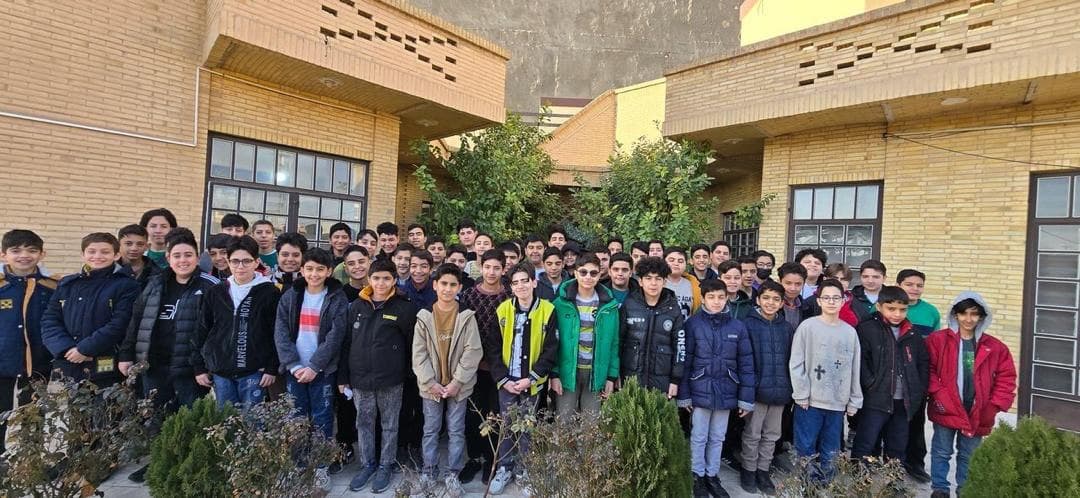 دبیرستان دوره اول پسرانه سران